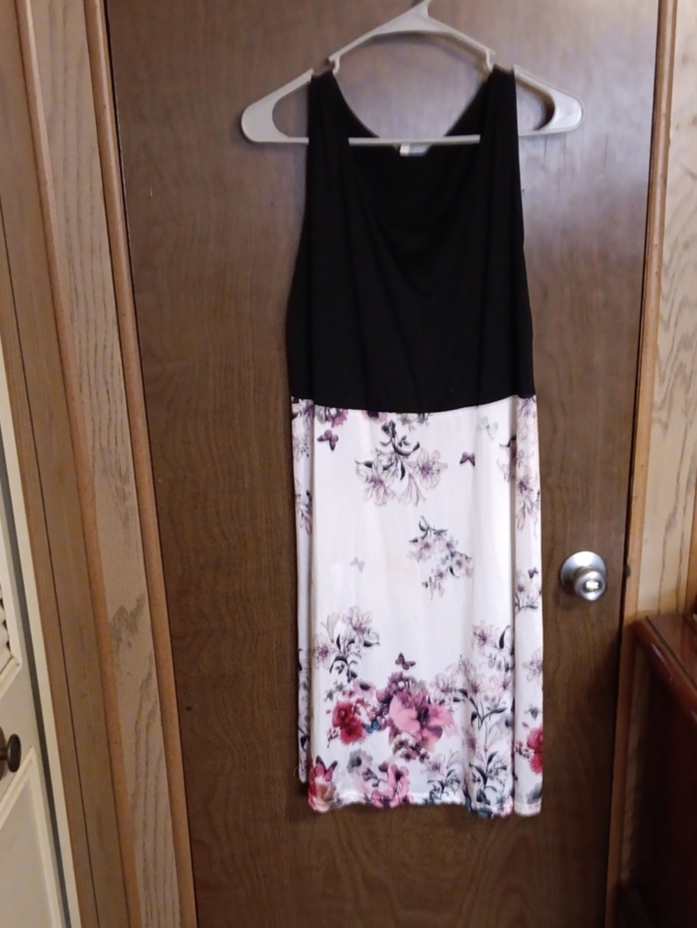 Black & Floral Sleeveless Midi Dress
